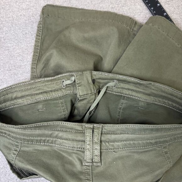Kuhl Shorts Women 4 Green 9" Inseam Stretch Utility Hiking Active Travel Outdoor - Picture 5 of 8